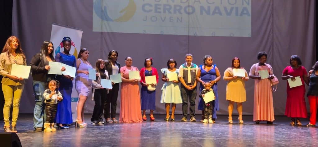 Dignidad e inclusión: mujeres migrantes certificándose