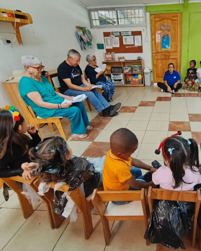 Niños y niñas en el jardín Infantil y Sala Cuna Los Lagos